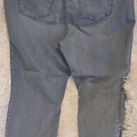 ✨ Torrid ✨ Jegging Jeans - Like New - Size 22 - Picture 7 of 13